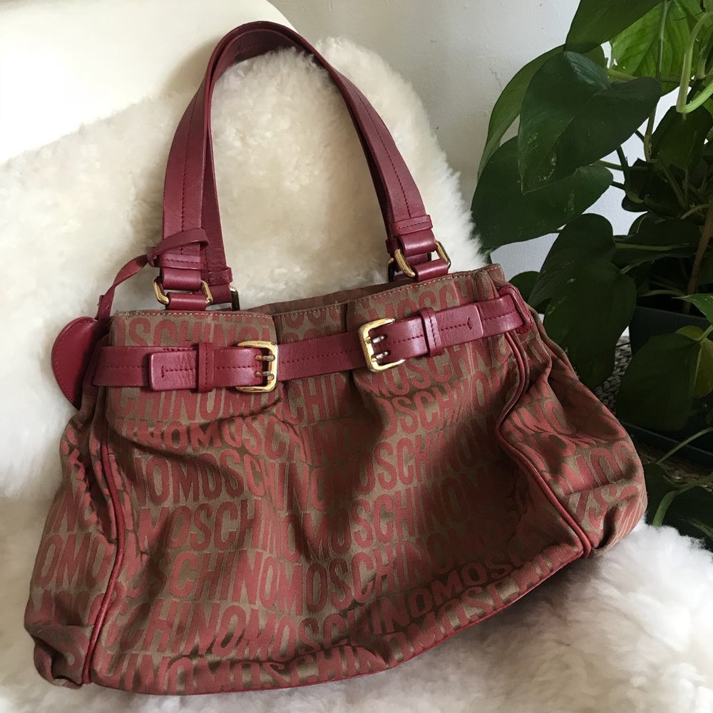 Sweet MOSCHINO monogram bag! ✨ - Picture 7 of 8
